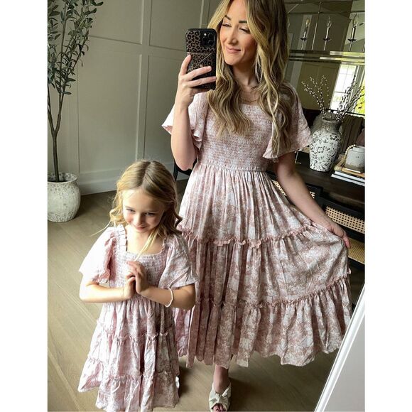 ivy city co Dresses & Skirts - Ivy city co Size 3x maisie smocked plus size midi  dress - NWT